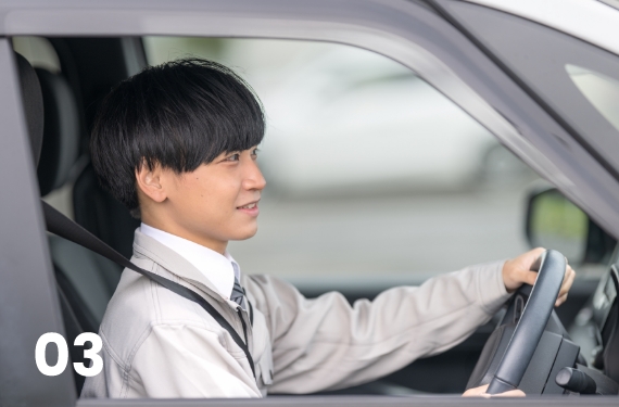 社会保険完備で車通勤も可能